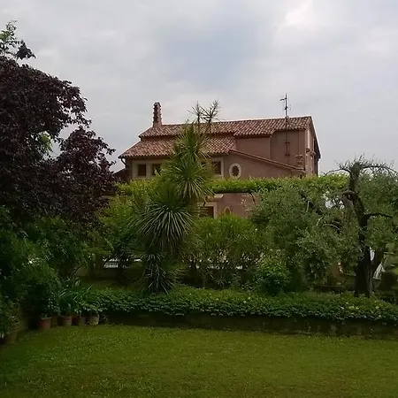 Posserle Bed & Breakfast 4*